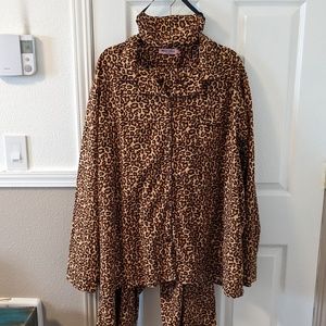 White Mark Cheetah Pajamas